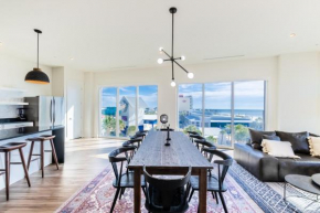 Luxury 4 BR Gulf View Condo, Rooftop Pool, right next to the Hangout!